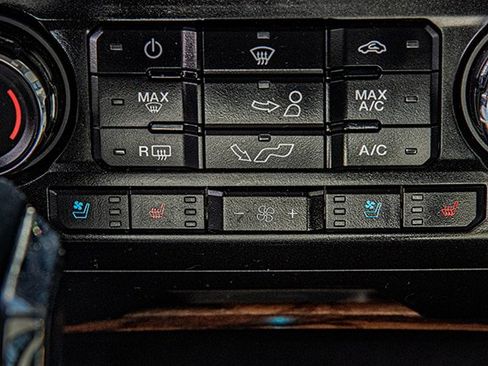 Used 2018 Ford F150 Lariat AWD/4WD image 18