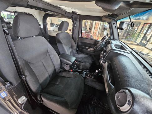 Used 2016 Jeep Wrangler Sport w/ Quick Order Package 24S AWD/4WD image 10