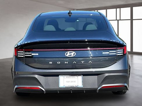 Certified 2025 Hyundai Sonata SE FWD image 5