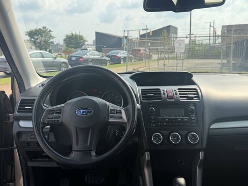 Used 2014 Subaru Forester 2.5i w/ Popular Package #1 AWD/4WD image 4