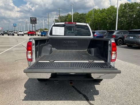 Used 2012 Nissan Frontier SV AWD/4WD image 14