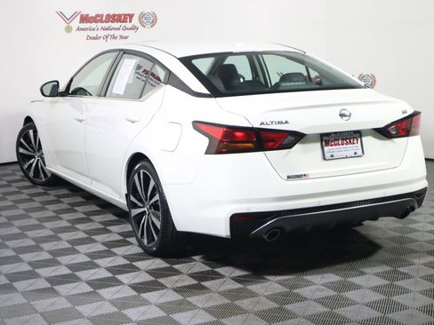 Used 2020 Nissan Altima 2.5 SR FWD image 11