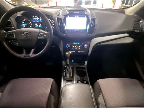 Used 2017 Ford Escape SE w/ Equipment Group 201A AWD/4WD image 15