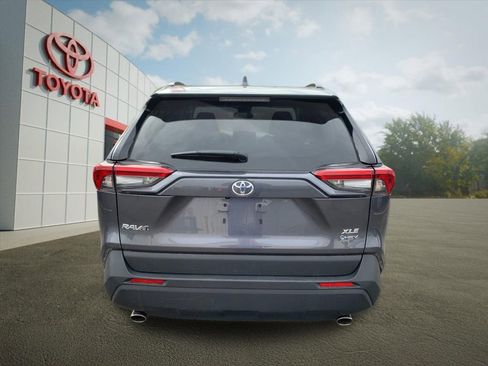 Used 2025 Toyota RAV4 XLE AWD/4WD image 4