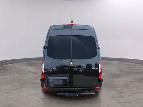 Used 2024 Mercedes-Benz Sprinter 2500 image 6