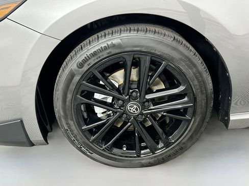 Used 2025 Toyota Camry SE image 32