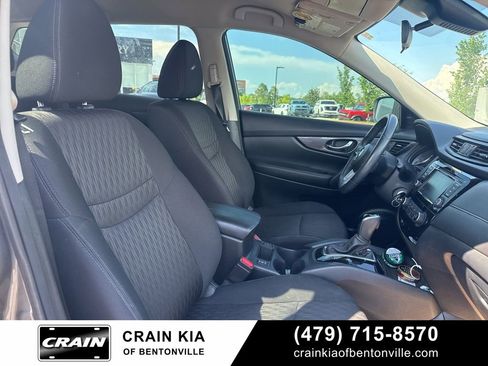 Used 2020 Nissan Rogue S w/ Special Edition Package FWD image 8