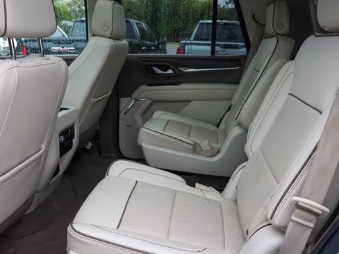 Used 2022 GMC Yukon Denali w/ Denali Premium Package AWD/4WD image 17