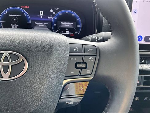 Used 2026 Toyota Camry XLE FWD image 24