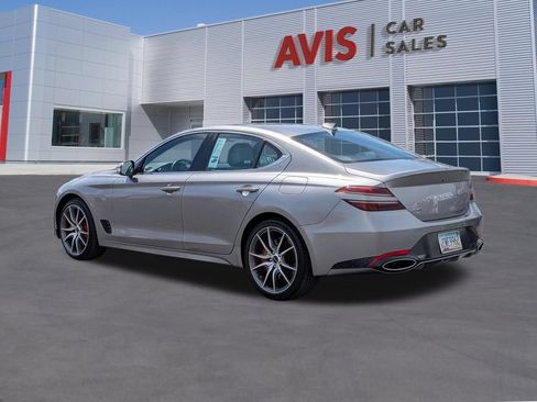 Used 2025 Genesis G70 2.5T RWD image 9
