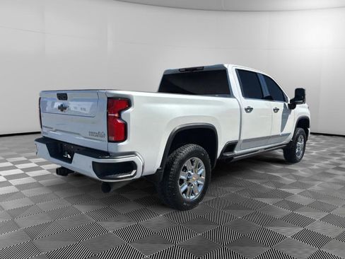 Used 2024 Chevrolet Silverado 2500 High Country w/ High Country Premium Package AWD/4WD image 4