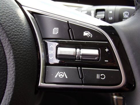Used 2025 Kia Seltos S AWD/4WD image 32
