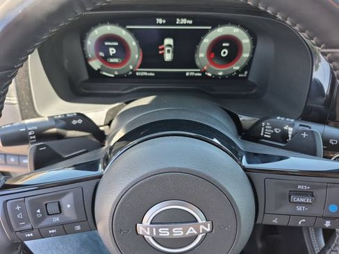 Used 2024 Nissan Pathfinder Platinum AWD/4WD image 28