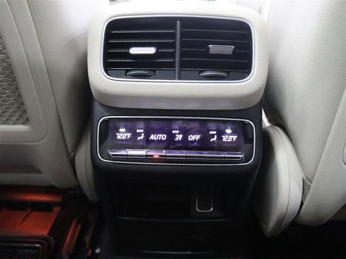 Used 2023 Mercedes-Benz GLE 450 4MATIC image 26
