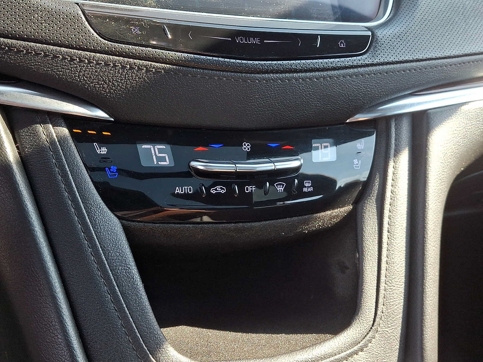 Used 2019 Cadillac XT5 Luxury FWD image 16