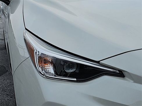 Certified 2025 Subaru Impreza 2.0i image 9