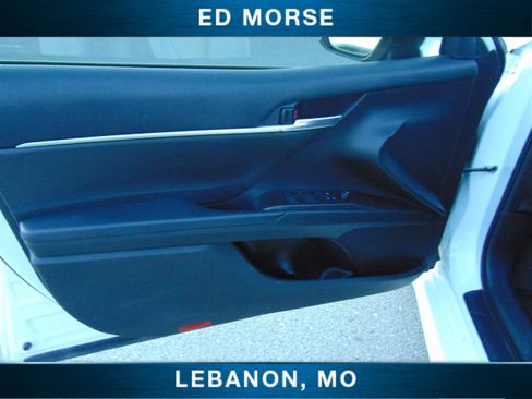 Used 2021 Toyota Camry SE image 16