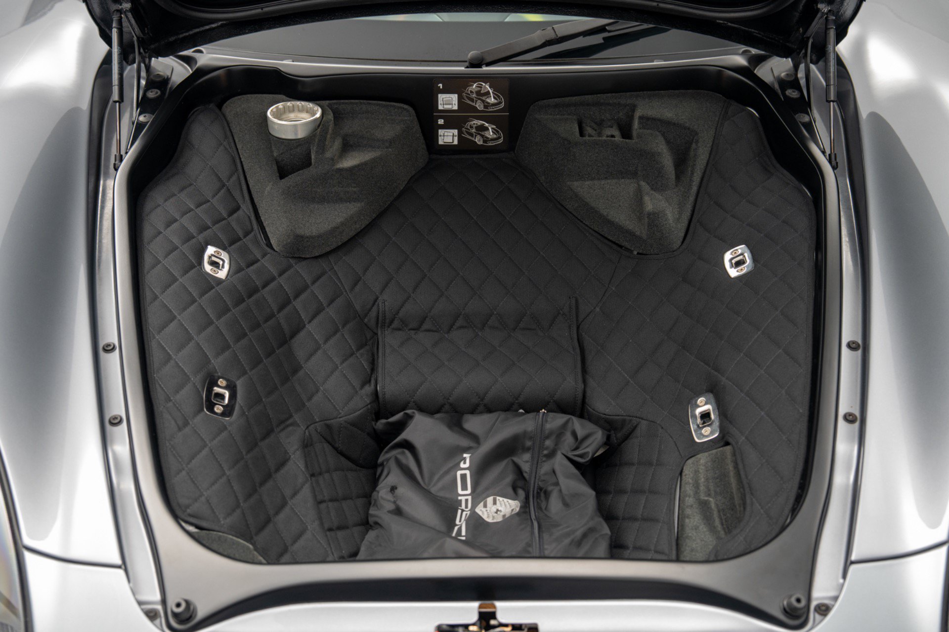 Used 2004 Porsche Carrera GT RWD image 49