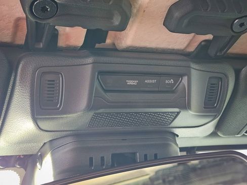 New 2026 Jeep Gladiator Sport image 25