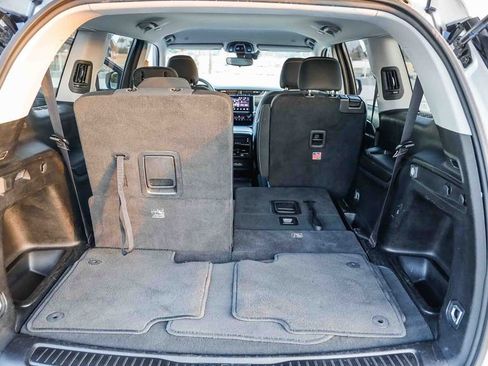 Used 2023 Jeep Grand Cherokee L Laredo image 27