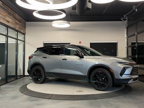 Used 2023 Chevrolet Blazer LT image 1