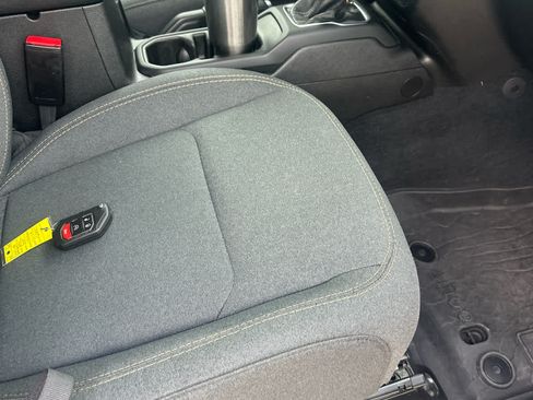 Used 2024 Jeep Gladiator Sport AWD/4WD image 6