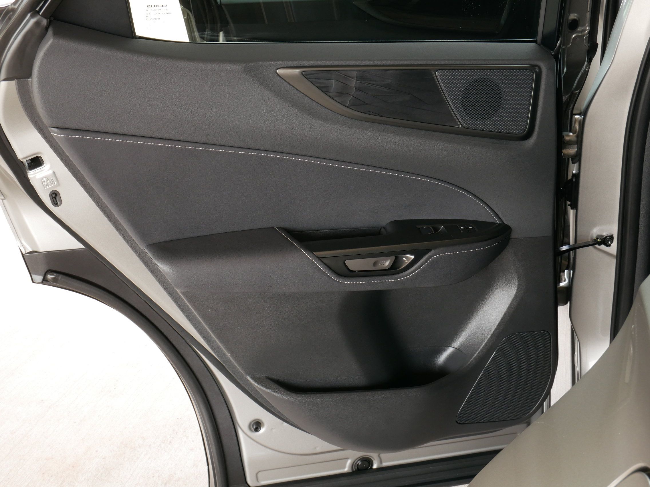 Used 2026 Lexus NX 350h AWD w/ Accessory Package (2T) image 24