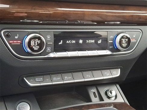 Used 2018 Audi Q5 2.0T Premium Plus w/ Premium Plus Package image 19