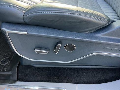 Used 2023 Ford F150 Limited image 29