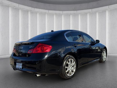 Used 2012 INFINITI G37 x w/ Premium Pkg image 5