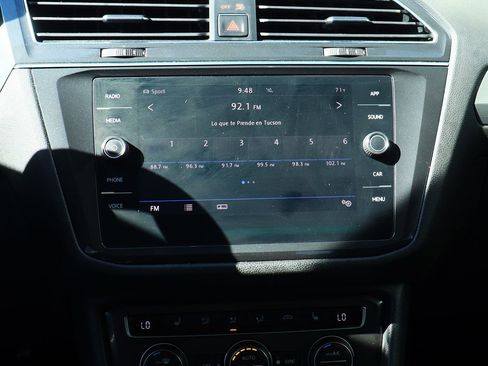 Used 2018 Volkswagen Tiguan SEL image 46