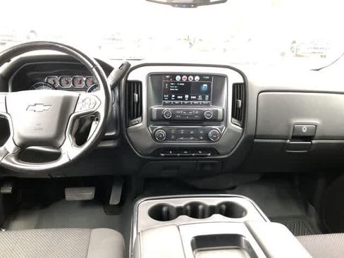 Used 2017 Chevrolet Silverado 1500 LT AWD/4WD image 11