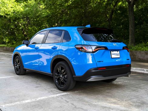 Certified 2026 Honda HR-V Sport image 7