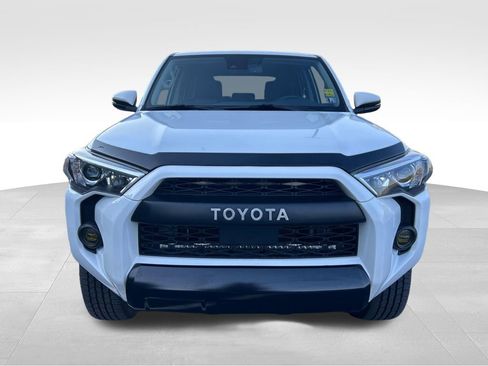Used 2021 Toyota 4Runner SR5 Premium w/ Moonroof Package AWD/4WD image 8