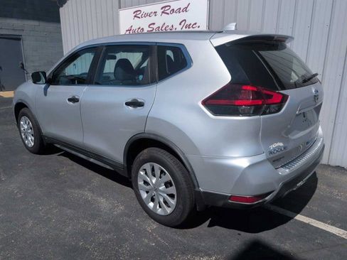 Used 2018 Nissan Rogue S AWD/4WD image 9