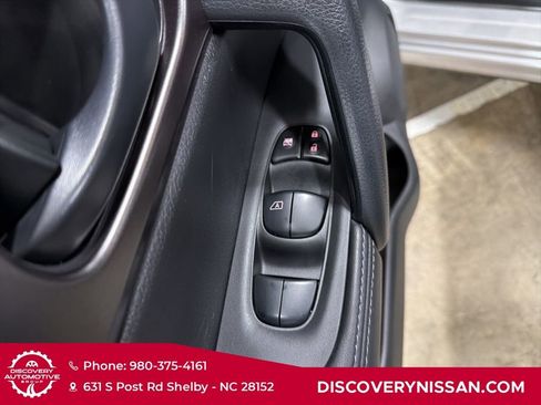 Certified 2021 Nissan Rogue Sport S image 10