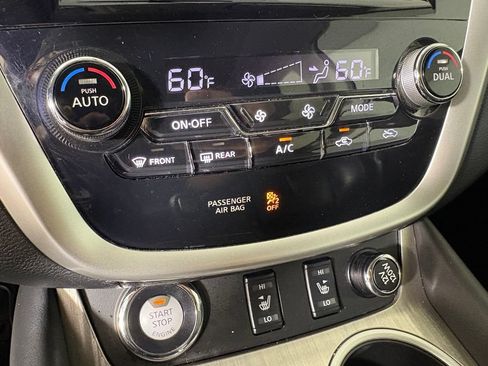 Used 2015 Nissan Murano SL w/ SL Technology Package FWD image 32