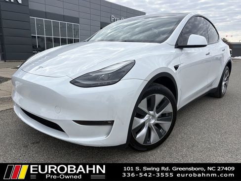 Used 2023 Tesla Model Y Long Range AWD/4WD image 1