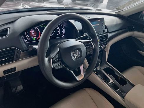 Used 2018 Honda Accord LX image 11