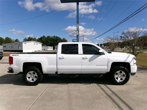 Used 2018 Chevrolet Silverado 1500 LT w/ All Star Edition image 7