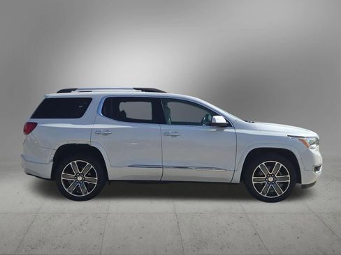 Used 2018 GMC Acadia Denali w/ Technology Package FWD image 7
