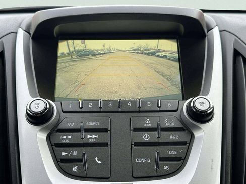 Used 2017 Chevrolet Equinox LT FWD image 27