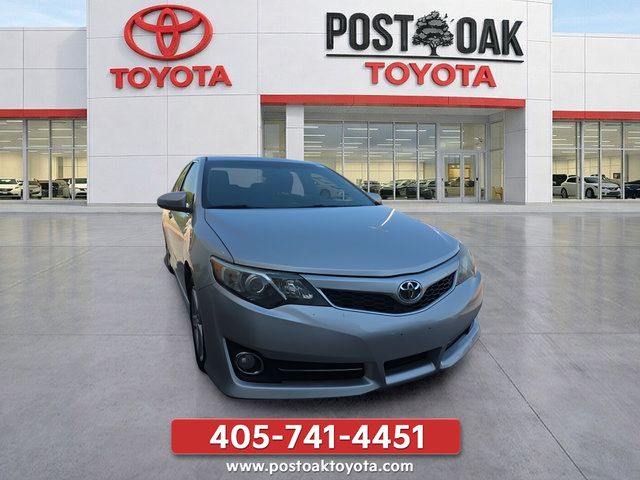 Used 2012 Toyota Camry SE FWD image 10