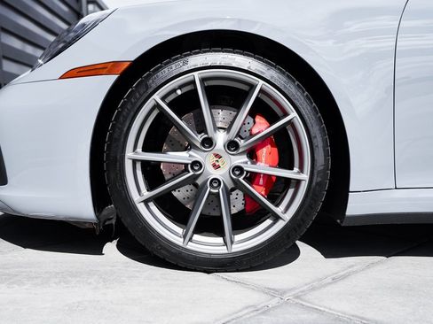 Used 2024 Porsche 911 Targa 4S w/ Premium Package image 3