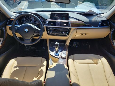 Used 2017 BMW 320i Sedan image 12