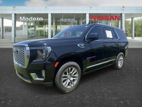 Used 2024 GMC Yukon Denali w/ Advanced Technology Package AWD/4WD image 1