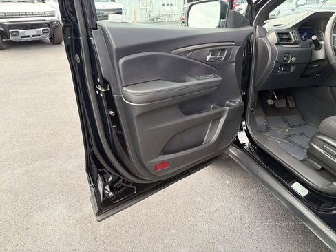 Used 2022 Honda Pilot Sport image 16