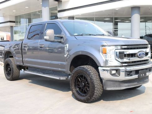 Used 2021 Ford F250 XLT w/ XLT Value Package AWD/4WD image 8