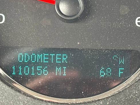 Used 2011 Chevrolet Avalanche LS w/ Regional Value Package image 6