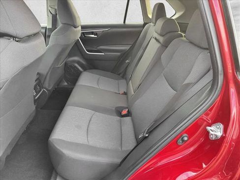 Used 2025 Toyota RAV4 XLE image 17